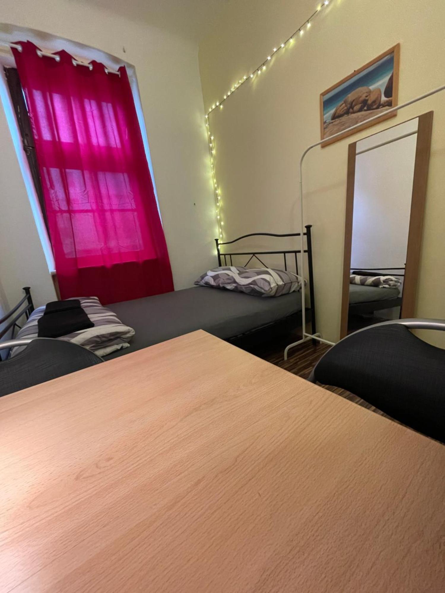 U6 Schoepfwerk Home Виена Екстериор снимка